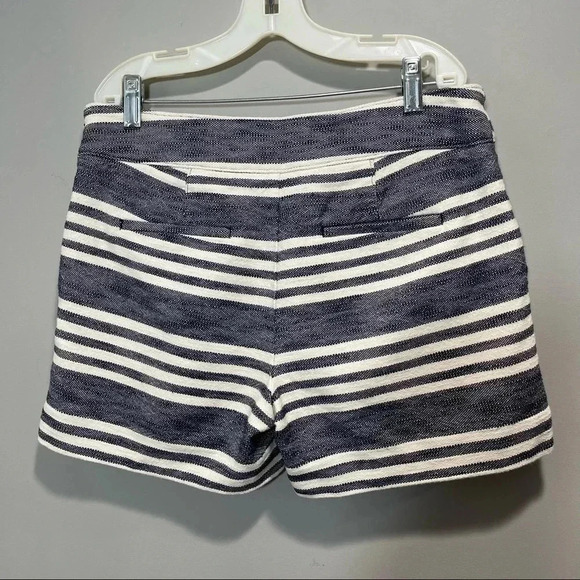 Ann Taylor The Riviera Short Size 4 - Picture 2 of 14